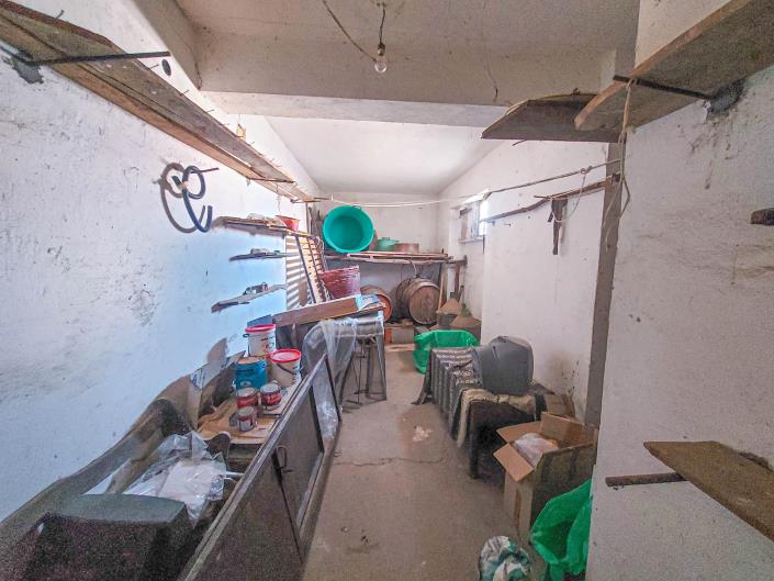 Image No.33-2 Bed Apartment for sale