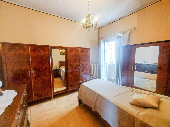 Image No.30-5 Bed Townhouse for sale