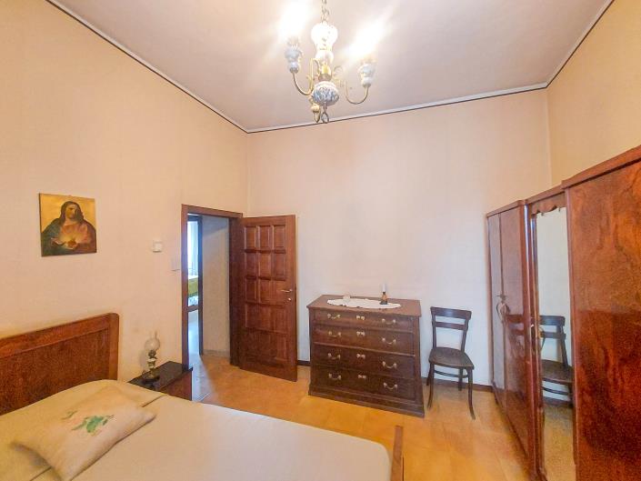 Image No.33-5 Bed Townhouse for sale