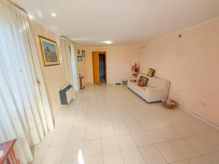 Image No.4-4 Bed Townhouse for sale