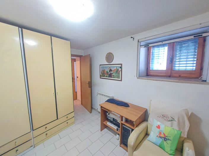 Image No.43-4 Bed Townhouse for sale