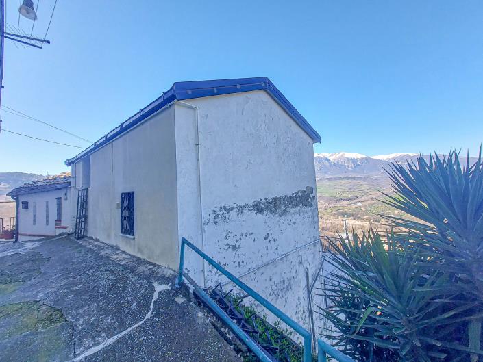 Image No.60-4 Bed Townhouse for sale