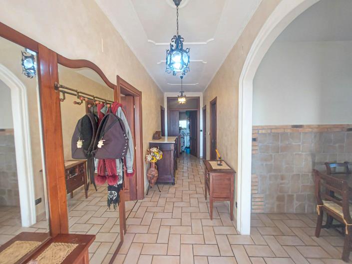 Image No.17-2 Bed Villa for sale