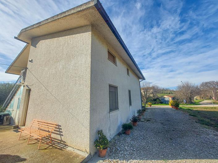 Image No.25-2 Bed Villa / Detached for sale