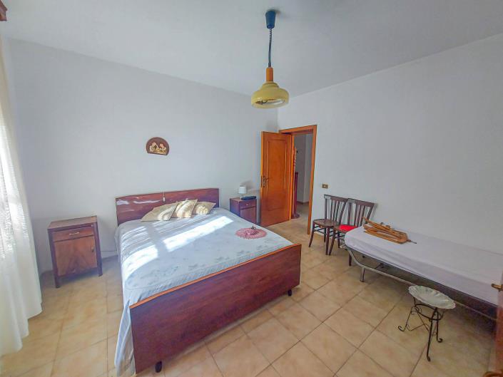 Image No.22-2 Bed Villa / Detached for sale