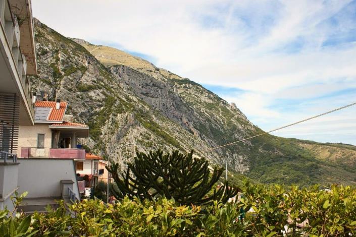 Image No.23-3 Bed Semi-Detached for sale