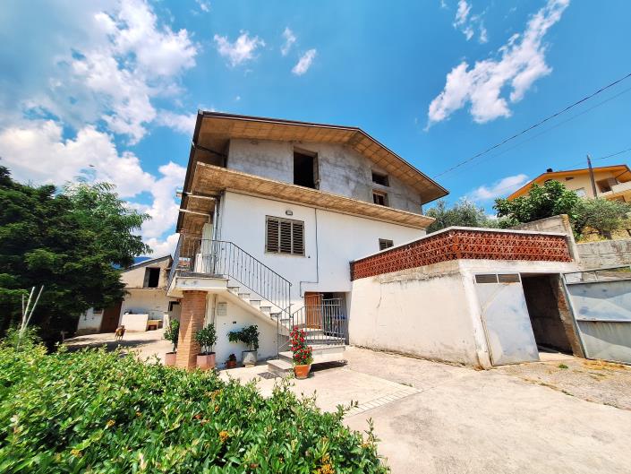 Image No.2-3 Bed Villa / Detached for sale