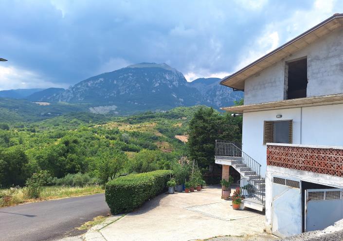 Image No.33-3 Bed Villa / Detached for sale