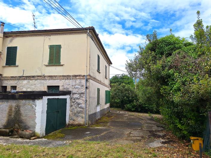 Image No.2-Maison / Villa de 2 chambres à vendre à Fara Filiorum Petri