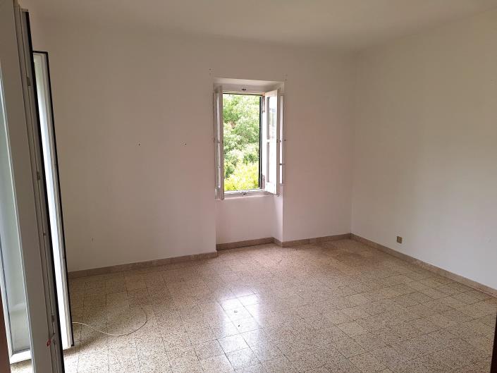 Image No.11-Maison / Villa de 2 chambres à vendre à Fara Filiorum Petri