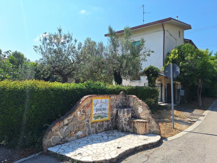 Image No.2-Maison / Villa de 3 chambres à vendre à Sant' Eusanio Del Sangro