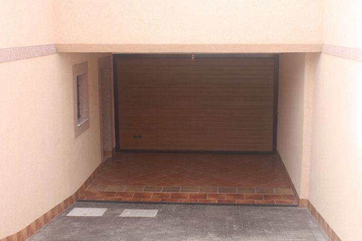 Image No.20-2 Bed Townhouse for sale