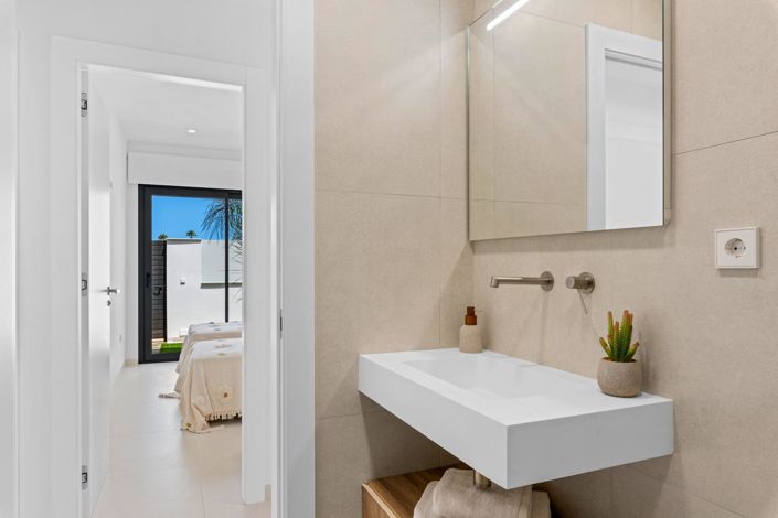 Image No.33-3 Bed Townhouse for sale