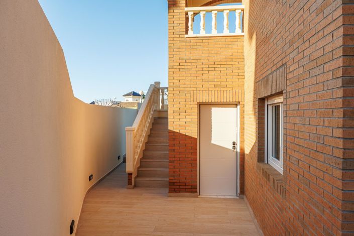 Image No.50-4 Bed Villa for sale