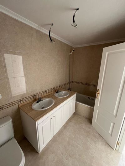 Image No.20-2 Bed Apartment for sale