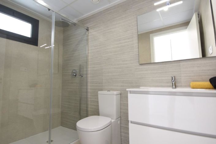 Image No.20-3 Bed Apartment for sale