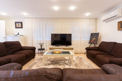 9-467d0cee5b725f3ef65f102a0c2e69c0