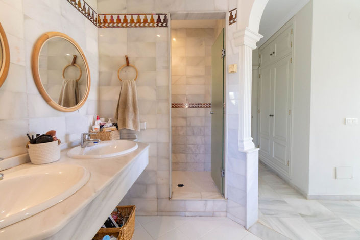 Image No.28-3 Bed Townhouse for sale