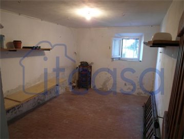 19-07-26-CM142-garage