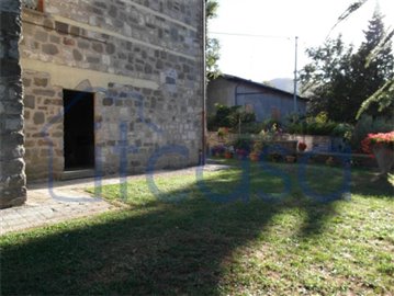 19-07-26-CM142-garden