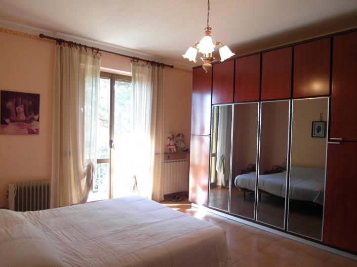 Image No.8-3 Bed Villa / Detached for sale