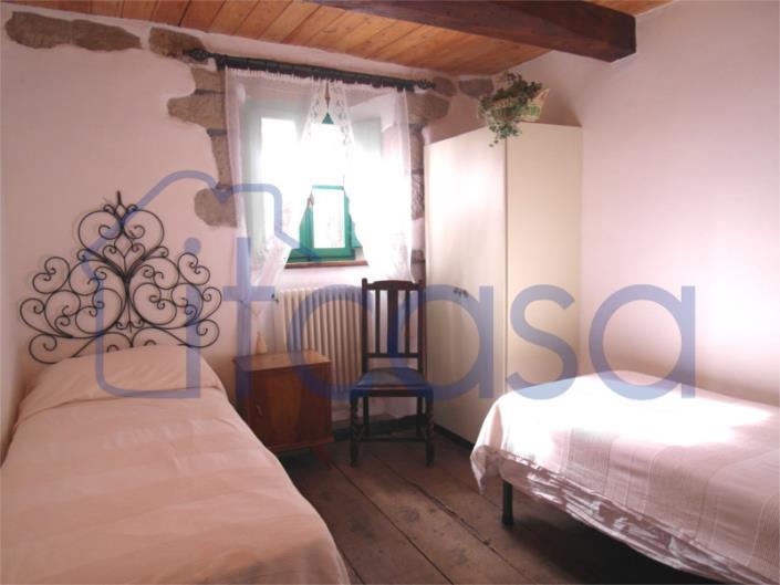 Image No.10-3 Bed Farmhouse for sale