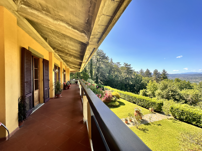 Image No.11-4 Bed Villa / Detached for sale