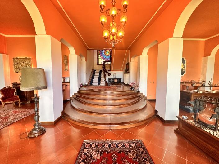 Image No.5-4 Bed Villa / Detached for sale