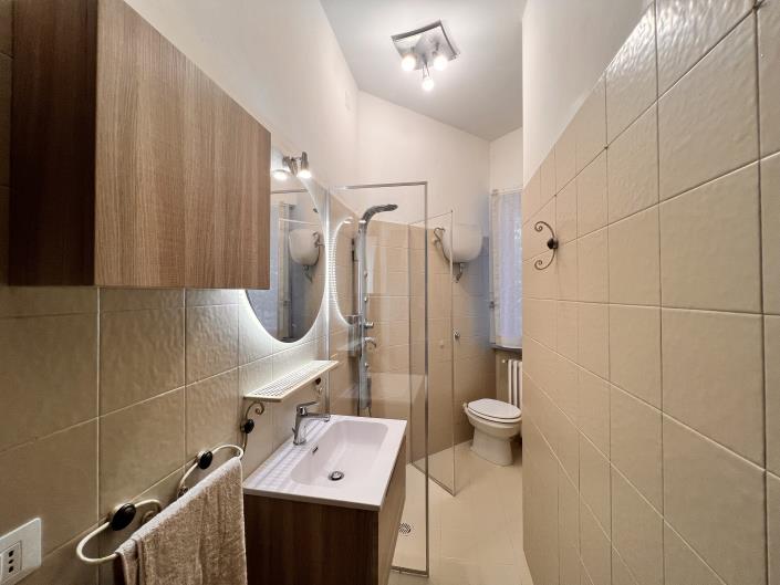 Image No.20-8 Bed Villa / Detached for sale