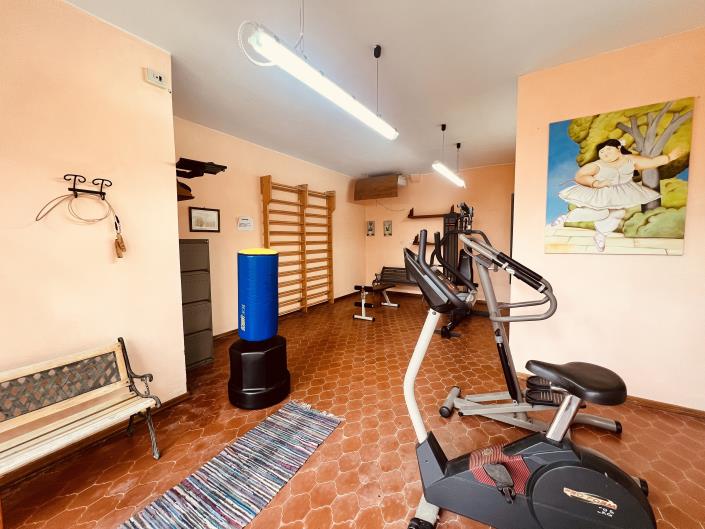 Image No.24-8 Bed Villa / Detached for sale