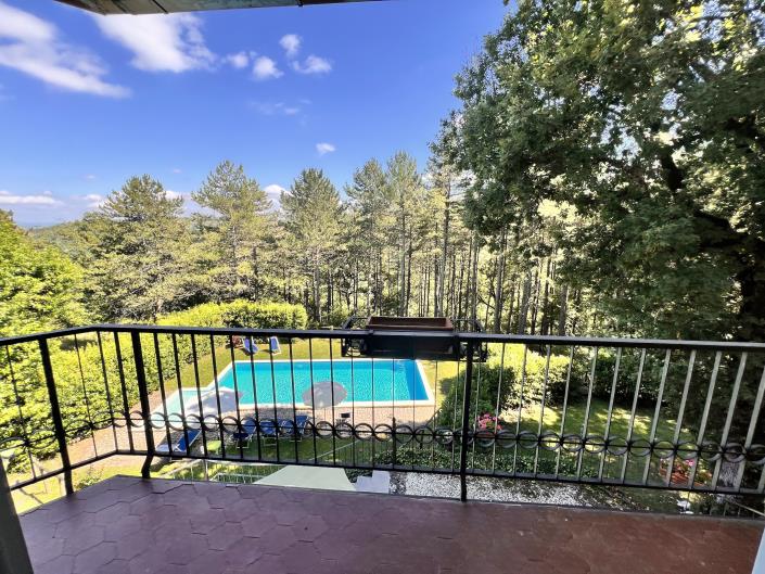 Image No.11-8 Bed Villa / Detached for sale