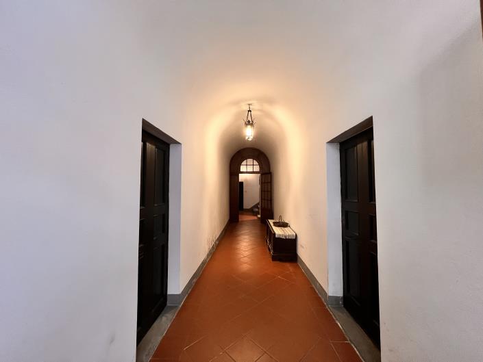 Image No.5-4 Bed Townhouse for sale