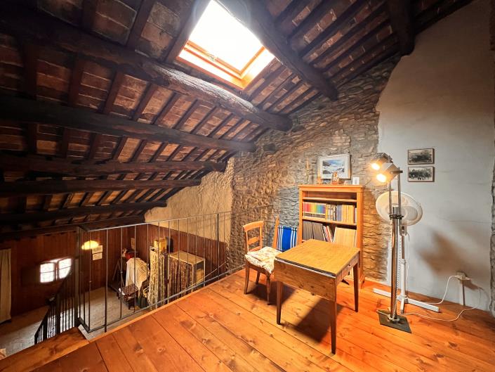 Image No.25-4 Bed Townhouse for sale