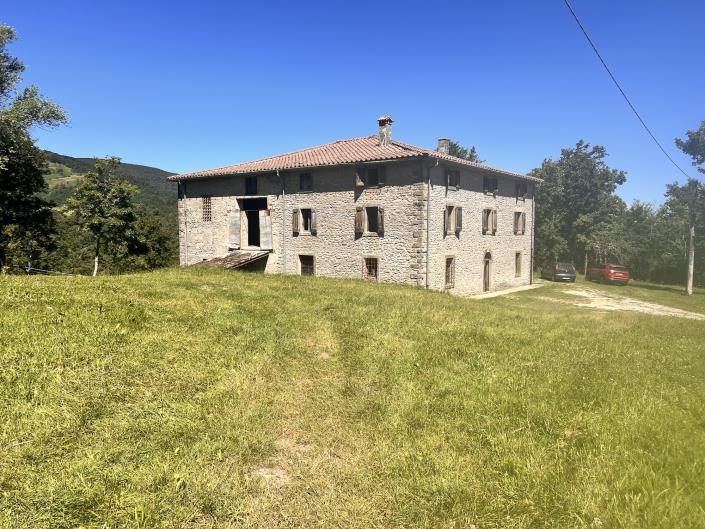 Image No.7-4 Bed Country Property for sale