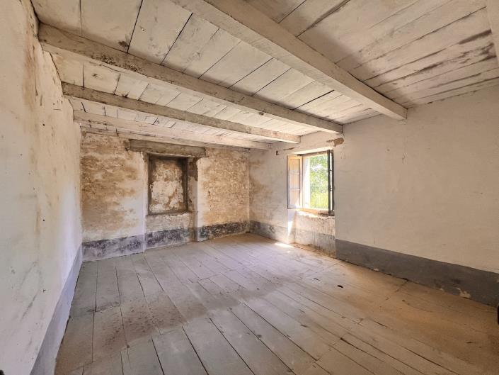 Image No.23-4 Bed Country Property for sale