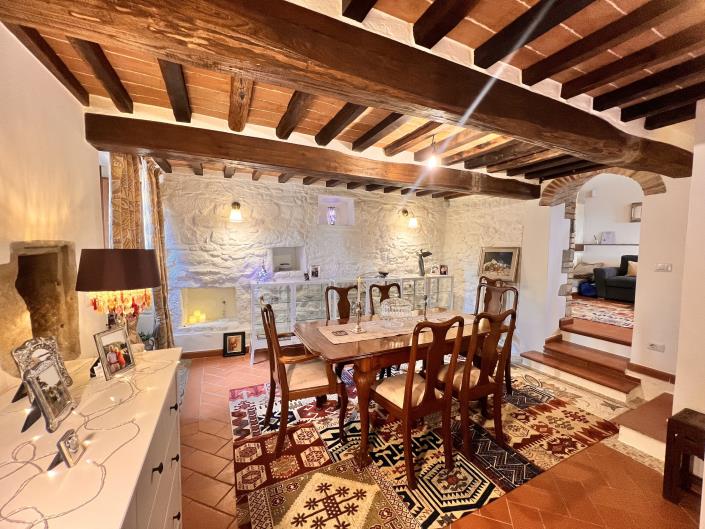 Image No.9-Propriété de pays de 9 chambres à vendre à Anghiari