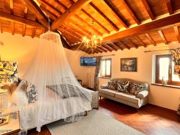 A342-1-first-fl-master-bedroom