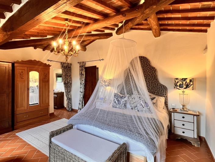 Image No.16-Propriété de pays de 9 chambres à vendre à Anghiari