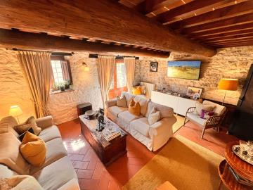 A342-1-living-room-3