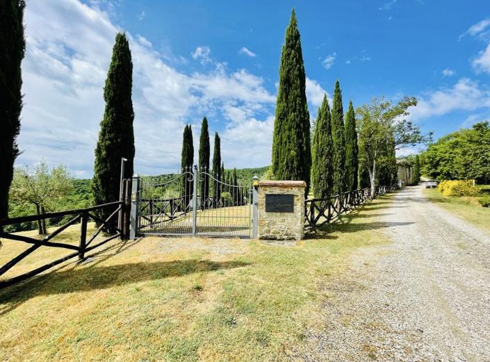 Image No.3-Propriété de pays de 9 chambres à vendre à Anghiari