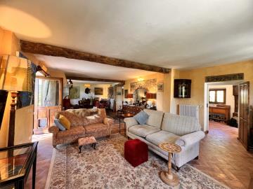 SE345-3--living-room