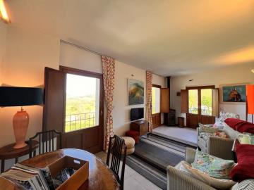 BT347-5--living-room-