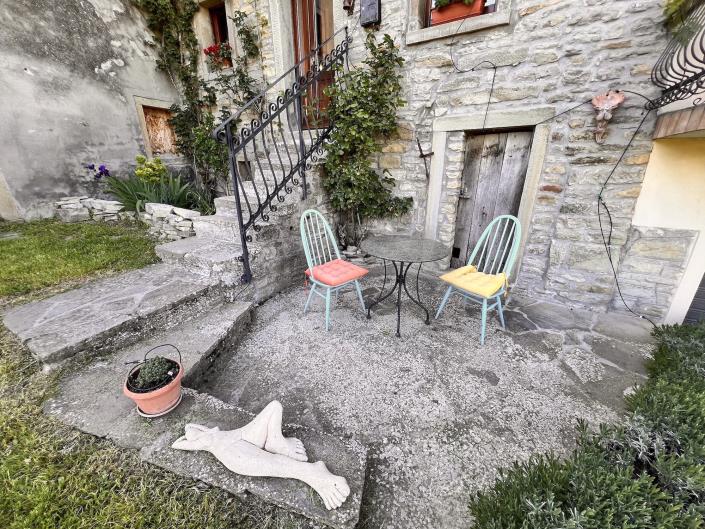 Image No.17-1 Bed Semi-Detached for sale