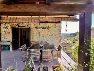 A346-8-outdoor-dining-area