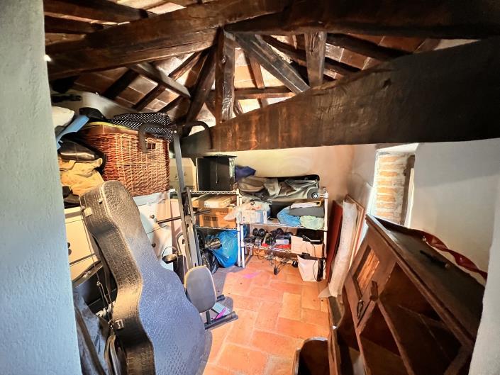 Image No.19-2 Bed Semi-Detached for sale