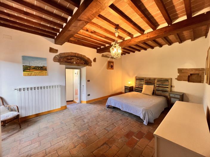 Image No.28-2 Bed Semi-Detached for sale