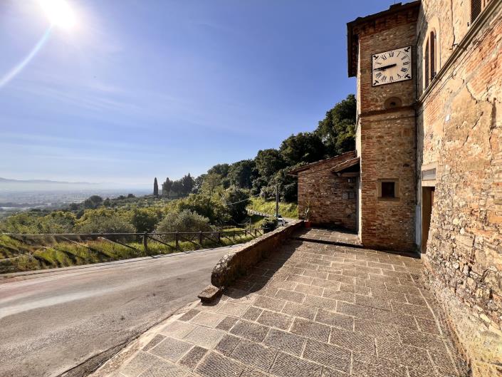 Image No.35-2 Bed Semi-Detached for sale