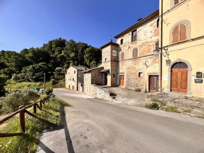 Image No.5-2 Bed Semi-Detached for sale