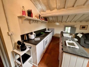 Appartamento-Ribes-3-kitchen-area