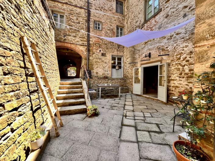 Image No.10-2 Bed Apartment for sale